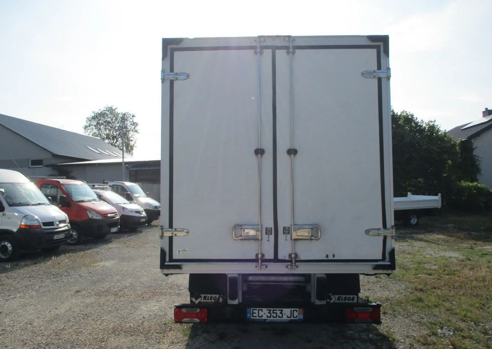 Iveco Daily 35C13 chłodnia Mroźnia na bliźniaku 35-130 Thermo King agregat - Van berpendingin: gambar 5 Iveco Daily 35C13 chłodnia Mroźnia na bliźniaku 35-130 Thermo King agregat - Van berpendingin: gambar 5