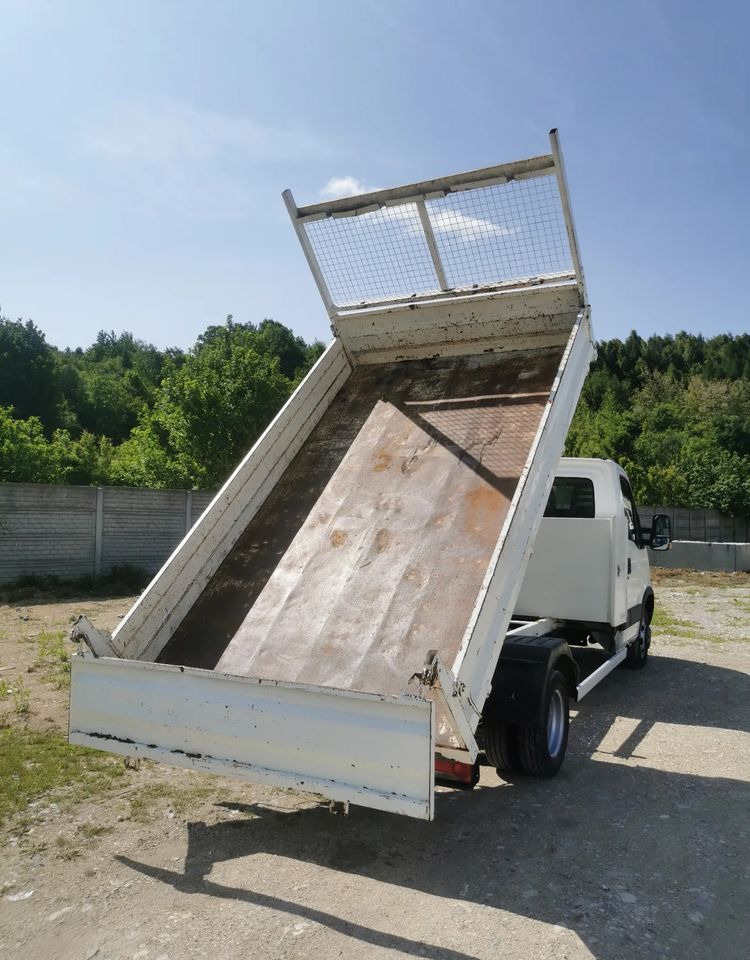 Iveco Daily 35C15 Kiper 3.0 - 150KM wywrotka Hak Bliźniak blokada mostu Klima - Van jungkit: gambar 4 Iveco Daily 35C15 Kiper 3.0 - 150KM wywrotka Hak Bliźniak blokada mostu Klima - Van jungkit: gambar 4