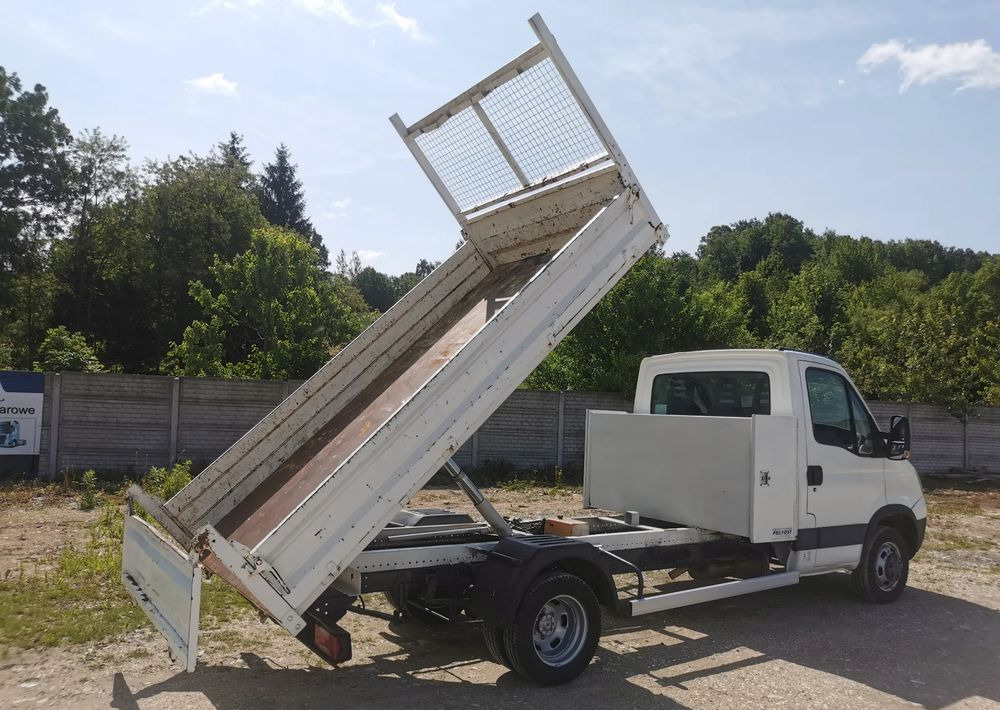 Iveco Daily 35C15 Kiper 3.0 - 150KM wywrotka Hak Bliźniak blokada mostu Klima - Van jungkit: gambar 5 Iveco Daily 35C15 Kiper 3.0 - 150KM wywrotka Hak Bliźniak blokada mostu Klima - Van jungkit: gambar 5