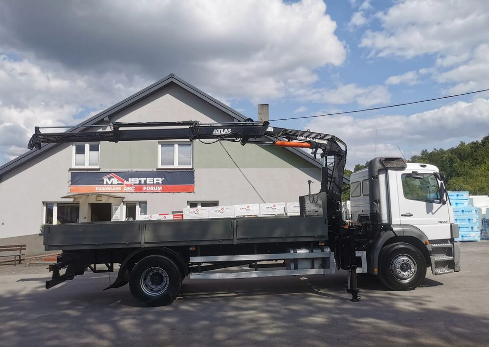 Mercedes-Benz Atego 1823 żuraw HDS Atlas 105.2 koła 315/80R22,5 - Truk flatbed, Truk derek: gambar 3 Mercedes-Benz Atego 1823 żuraw HDS Atlas 105.2 koła 315/80R22,5 - Truk flatbed, Truk derek: gambar 3