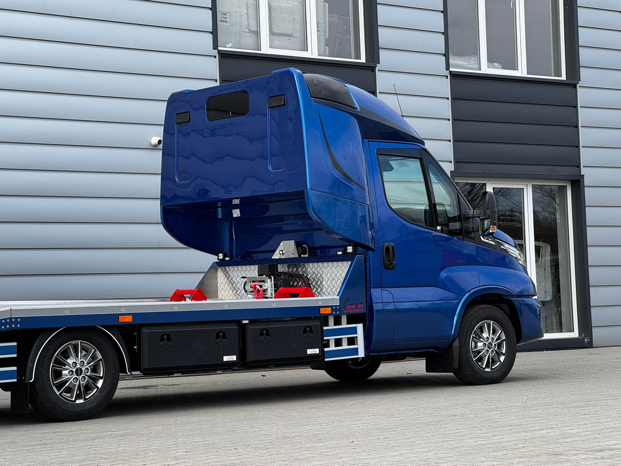 Van pengiriman baru IVECO Daily 35S18HA8/P: gambar 17