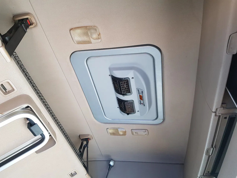 Pengangkut kontainer/ Container truck Scania R450 8x2 Topline ADR EX/II, EX/III, FL en AT SCR only: gambar 13 Pengangkut kontainer/ Container truck Scania R450 8x2 Topline ADR EX/II, EX/III, FL en AT SCR only: gambar 13