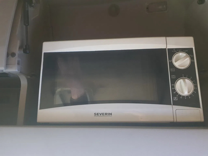 Pengangkut kontainer/ Container truck Scania R450 8x2 Topline ADR EX/II, EX/III, FL en AT SCR only: gambar 20 Pengangkut kontainer/ Container truck Scania R450 8x2 Topline ADR EX/II, EX/III, FL en AT SCR only: gambar 20