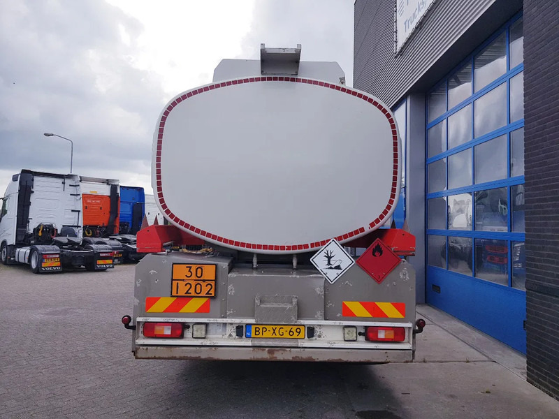 Volvo FM 9.340 Fuel 21.400 Liter 3 Comp Euro 3 - Truk tangki: gambar 5 Volvo FM 9.340 Fuel 21.400 Liter 3 Comp Euro 3 - Truk tangki: gambar 5