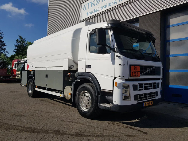 Volvo FM 9.340 Petrol, Diesel 17000 Ltr. 3 Compartementen - Truk tangki: gambar 5 Volvo FM 9.340 Petrol, Diesel 17000 Ltr. 3 Compartementen - Truk tangki: gambar 5
