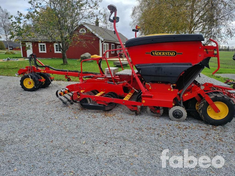 Vaderstad Rapid RD 400C - Menggabungkan bor benih: gambar 1 Vaderstad Rapid RD 400C - Menggabungkan bor benih: gambar 1