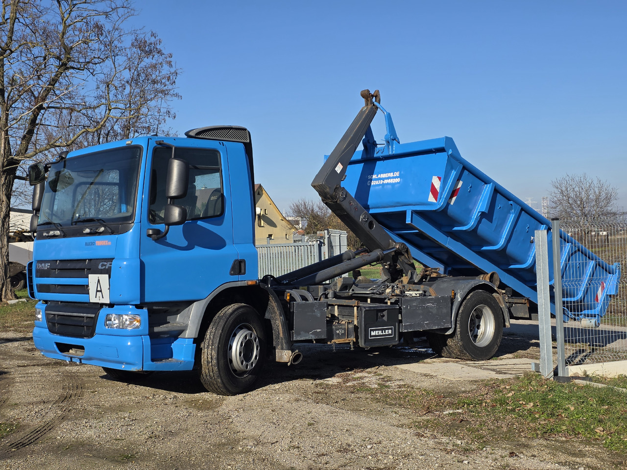 DAF CF 75 310 GOOD CONDITION - Hook lift: gambar 3 DAF CF 75 310 GOOD CONDITION - Hook lift: gambar 3
