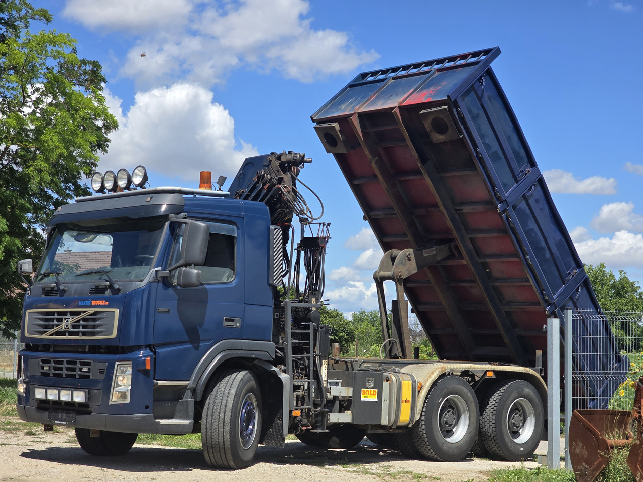 VOLVO FM 420 6X4 / KIPPER / CRANE HMF 1823 K4 - Truk jungkit, Truk derek: gambar 5 VOLVO FM 420 6X4 / KIPPER / CRANE HMF 1823 K4 - Truk jungkit, Truk derek: gambar 5
