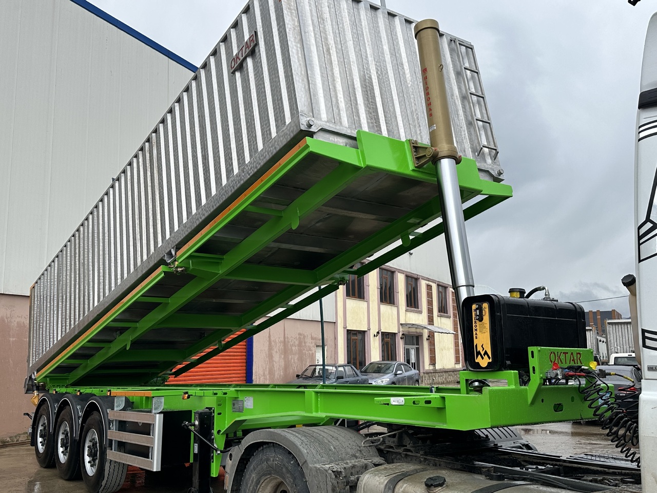 OKTAR TREYLER 2025 - Semi-trailer tangki: gambar 1 OKTAR TREYLER 2025 - Semi-trailer tangki: gambar 1