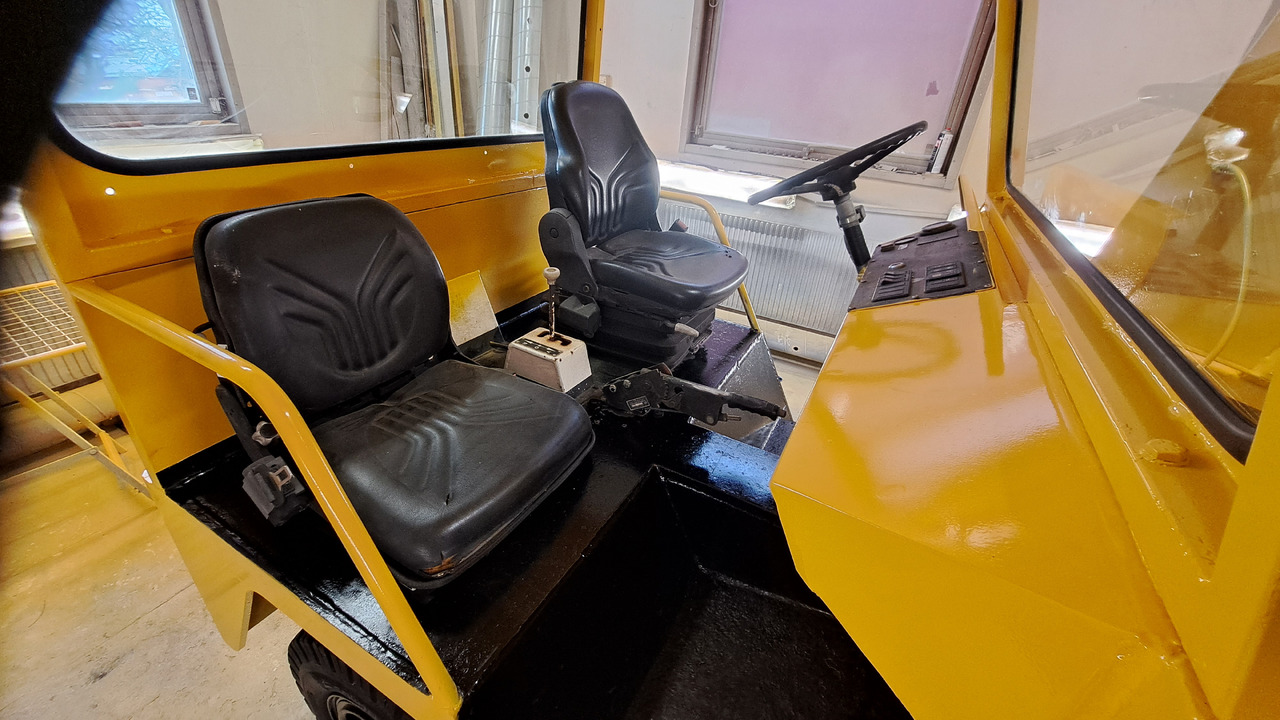 Mulag 2 units Comet 1 V - Traktor bagasi: gambar 4 Mulag 2 units Comet 1 V - Traktor bagasi: gambar 4