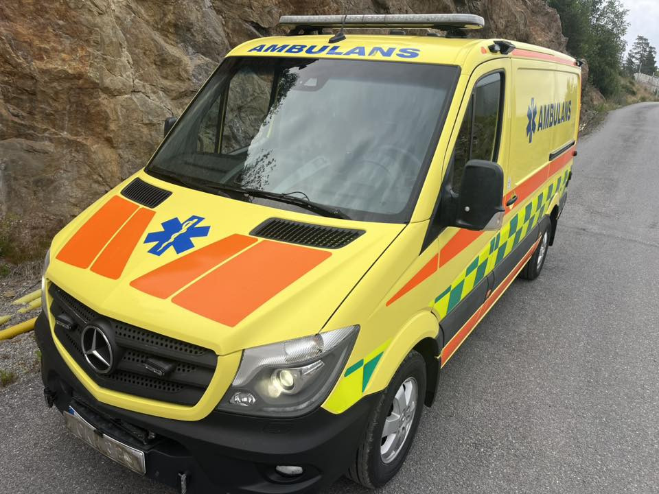 MERCEDES-BENZ Sprinter 319 - AMBULANCE - RESERVERAD !! - Ambulans: gambar 1 MERCEDES-BENZ Sprinter 319 - AMBULANCE - RESERVERAD !! - Ambulans: gambar 1