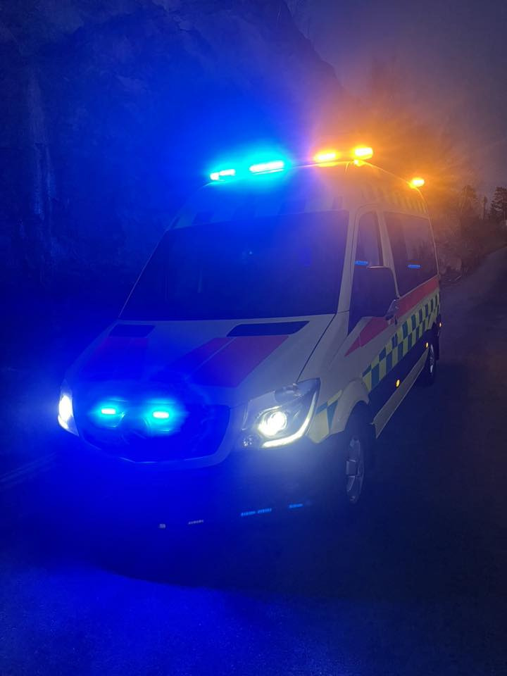 MERCEDES-BENZ Sprinter 319 - Light AMBULANCE / shvydka dopomo - Ambulans: gambar 1 MERCEDES-BENZ Sprinter 319 - Light AMBULANCE / shvydka dopomo - Ambulans: gambar 1