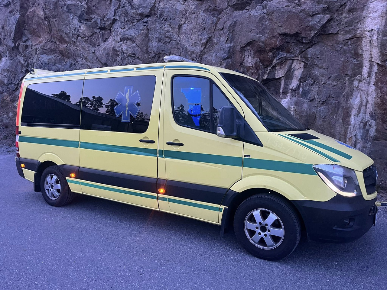 Mercedes-Benz Sprinter 316 - 2 stretcher AMBULANCE / Krankenwagen / Швидка допомога - Ambulans: gambar 2 Mercedes-Benz Sprinter 316 - 2 stretcher AMBULANCE / Krankenwagen / Швидка допомога - Ambulans: gambar 2