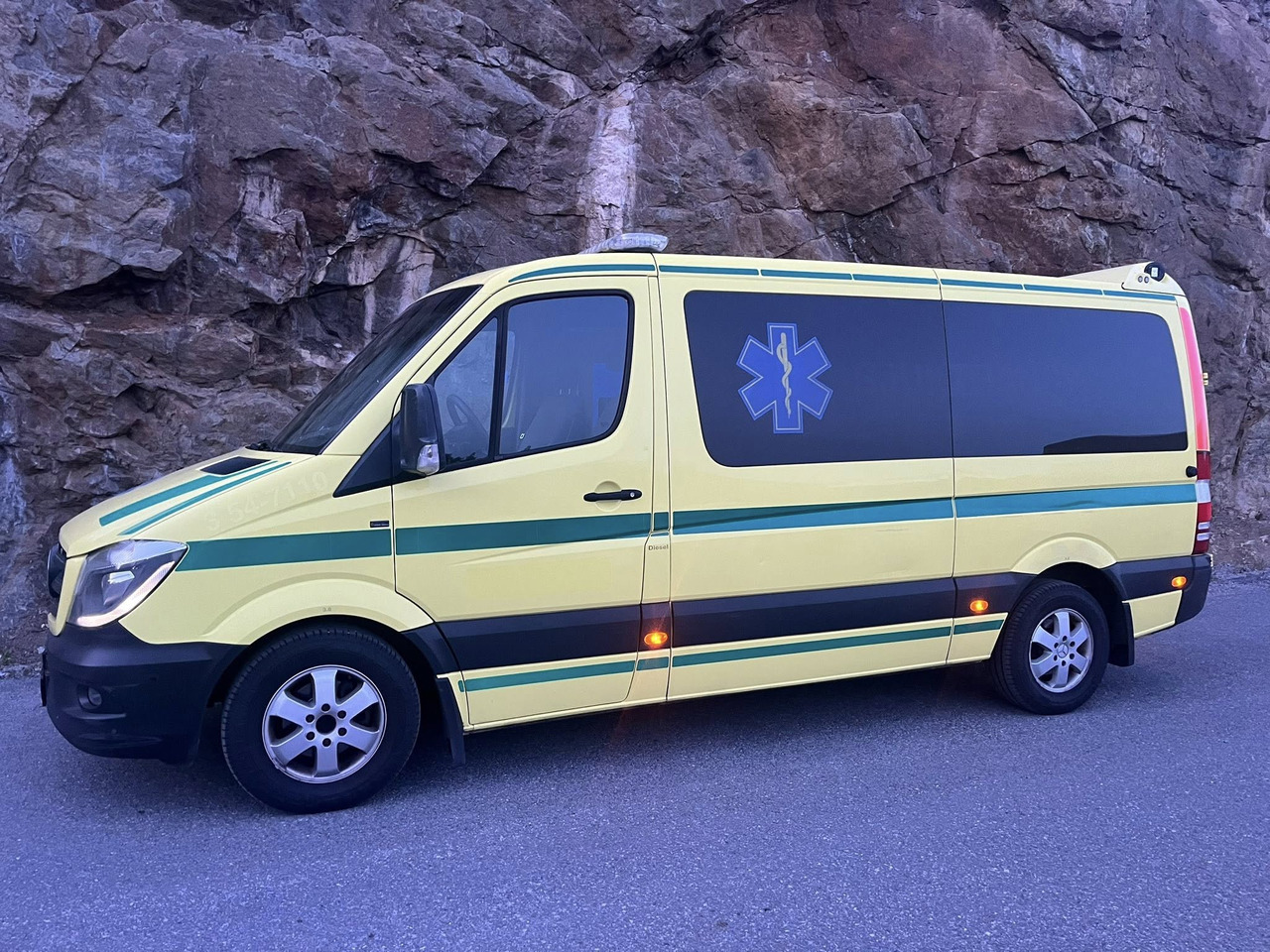 Mercedes-Benz Sprinter 316 - 2 stretcher AMBULANCE / Krankenwagen / Швидка допомога - Ambulans: gambar 5 Mercedes-Benz Sprinter 316 - 2 stretcher AMBULANCE / Krankenwagen / Швидка допомога - Ambulans: gambar 5