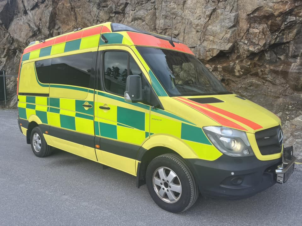 Mercedes-Benz Sprinter 319 - AMBULANCE - RESERVERAD !! - Ambulans: gambar 1 Mercedes-Benz Sprinter 319 - AMBULANCE - RESERVERAD !! - Ambulans: gambar 1