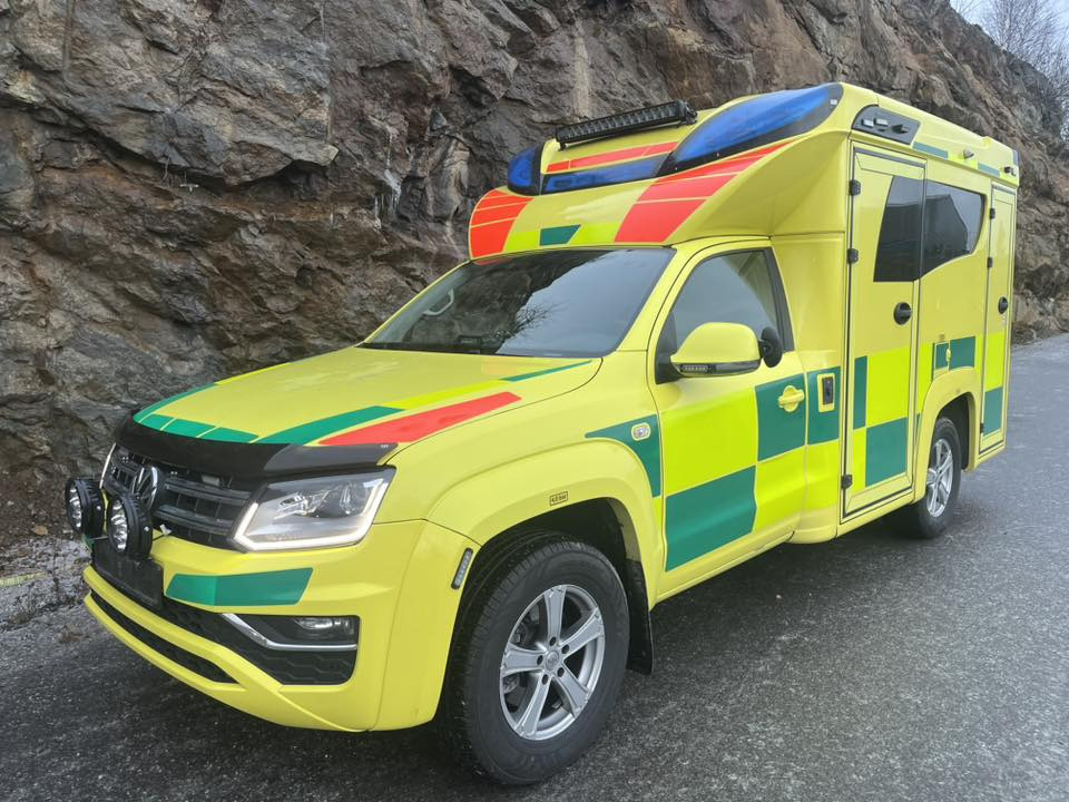 VOLKSWAGEN Amarok 4motion - AMBULANCE / ambulanse / ambulanssi - Ambulans: gambar 2 VOLKSWAGEN Amarok 4motion - AMBULANCE / ambulanse / ambulanssi - Ambulans: gambar 2