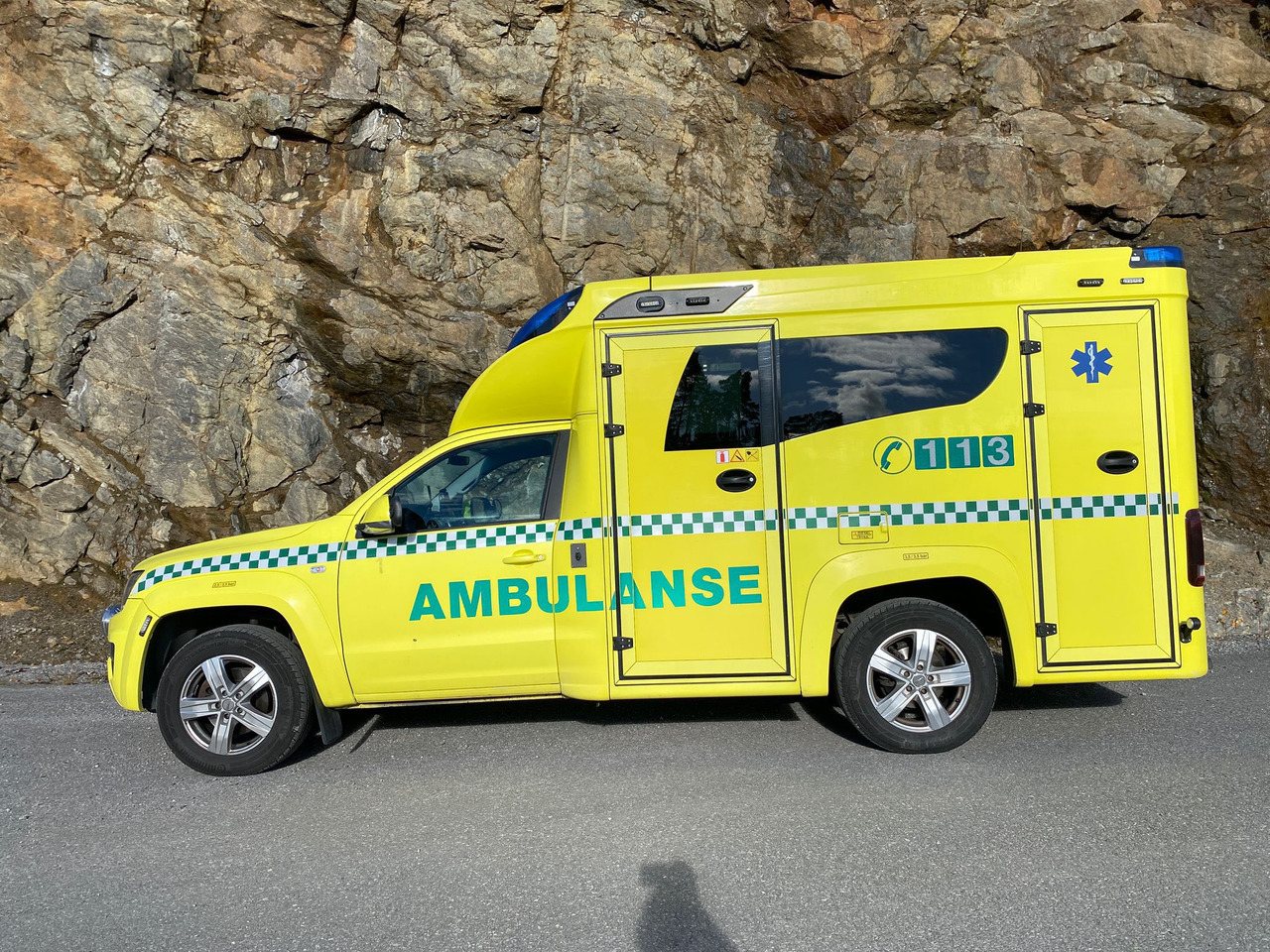 VOLKSWAGEN Amarok XL 4motion - RESERVERAD !! - Ambulans: gambar 3 VOLKSWAGEN Amarok XL 4motion - RESERVERAD !! - Ambulans: gambar 3