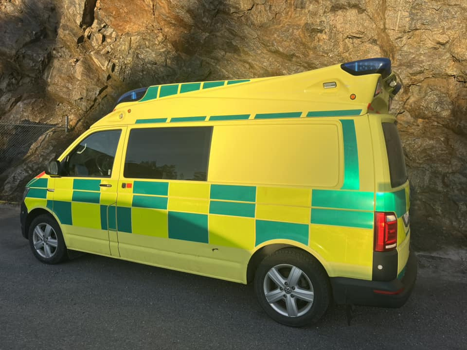Volkswagen T6 4motions - AMBULANCE / Швидка допомога / Shvydka dopomoha - Ambulans: gambar 3 Volkswagen T6 4motions - AMBULANCE / Швидка допомога / Shvydka dopomoha - Ambulans: gambar 3