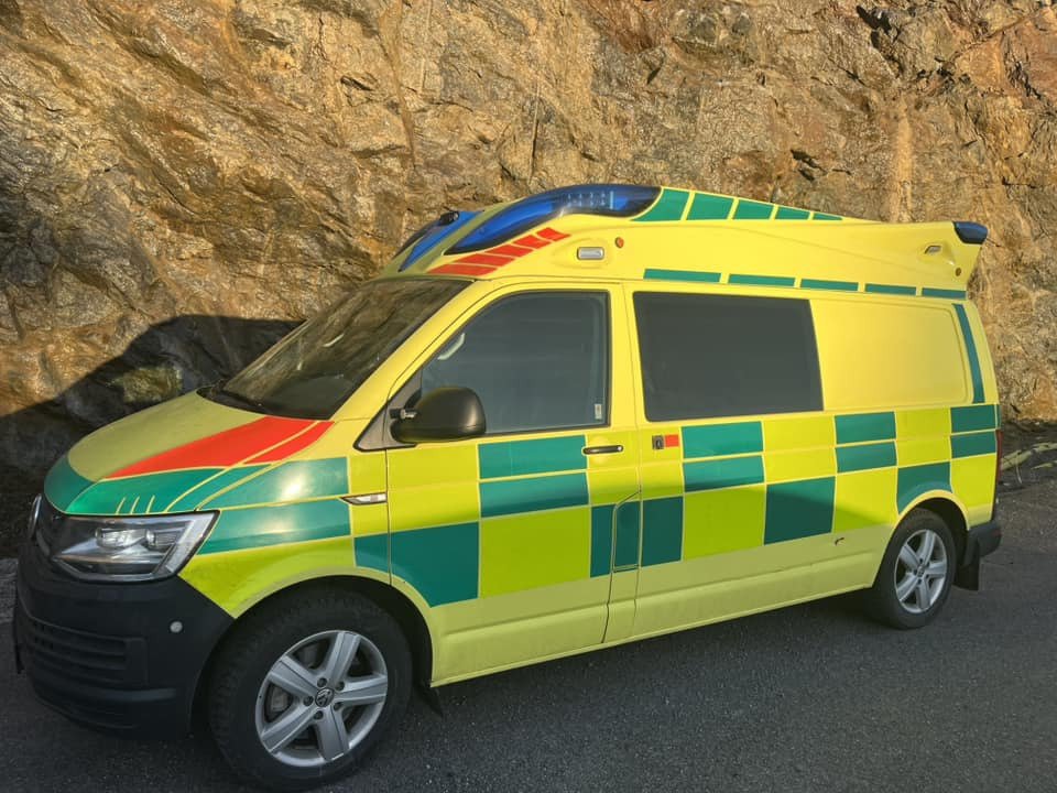 Volkswagen T6 4motions - AMBULANCE / Швидка допомога / Shvydka dopomoha - Ambulans: gambar 2 Volkswagen T6 4motions - AMBULANCE / Швидка допомога / Shvydka dopomoha - Ambulans: gambar 2