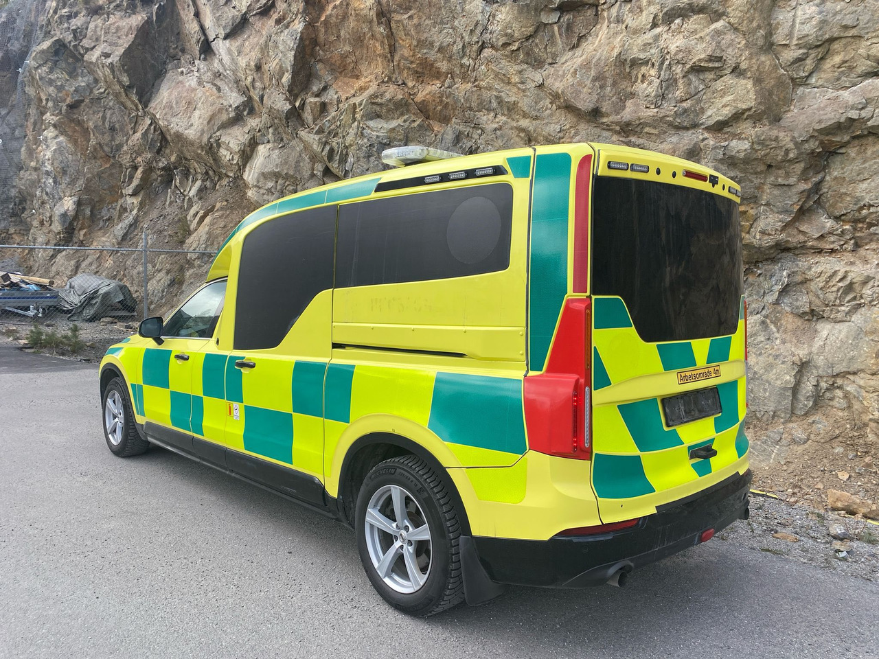 Volvo Nilsson XC90 D5 AWD - Ambulance - RESERVERAD !! - Ambulans: gambar 4 Volvo Nilsson XC90 D5 AWD - Ambulance - RESERVERAD !! - Ambulans: gambar 4