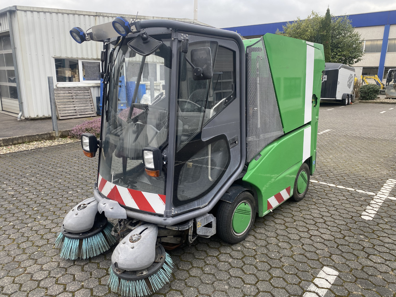 TENNANT Green Machines 500 ZE electric 500 ZE - Penyapu jalan: gambar 1 TENNANT Green Machines 500 ZE electric 500 ZE - Penyapu jalan: gambar 1
