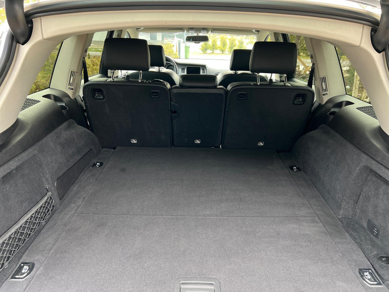Mobil Audi Q7: gambar 14