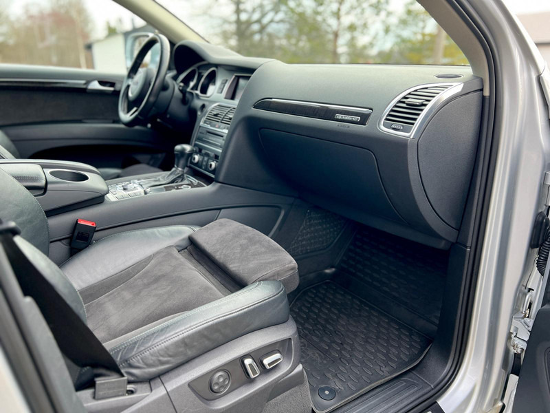 Mobil Audi Q7: gambar 11