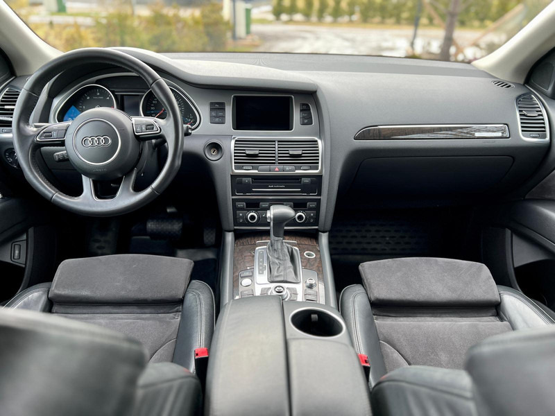 Mobil Audi Q7: gambar 8