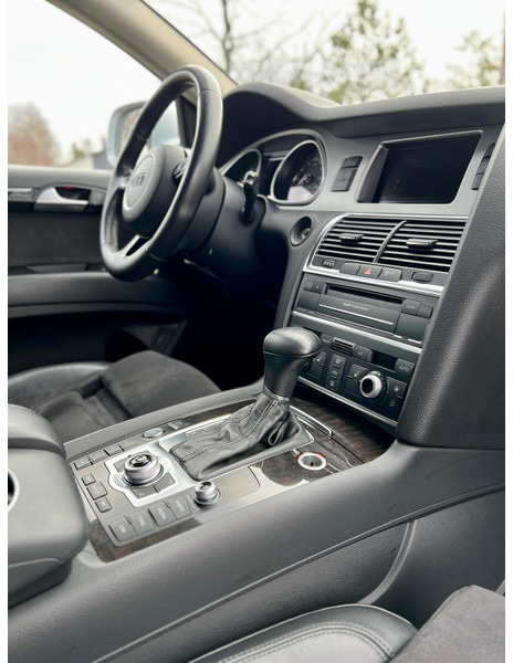 Mobil Audi Q7: gambar 10