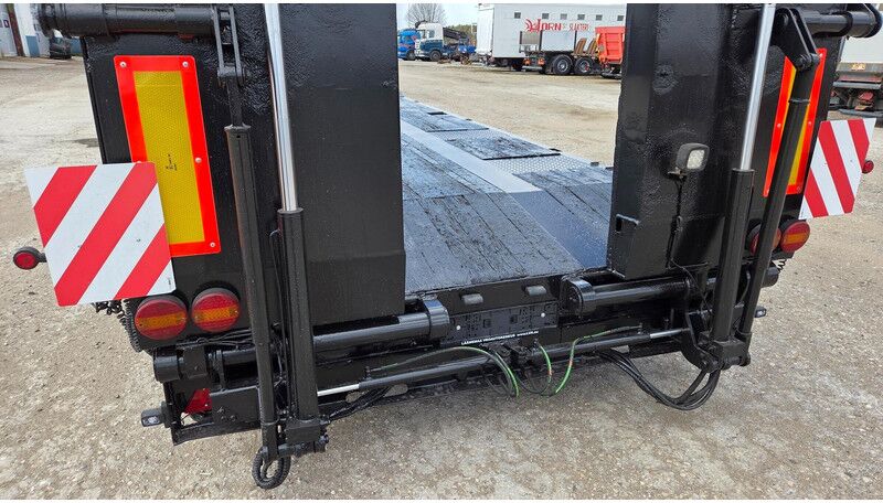 Goldhofer TU-24/80 - Trailer low bed: gambar 5 Goldhofer TU-24/80 - Trailer low bed: gambar 5