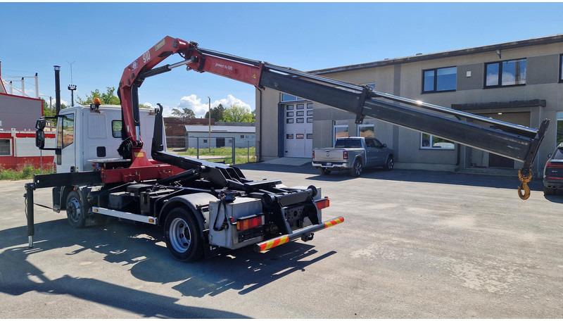 Iveco Eurocargo 120E25 4X2 HMF910 - Hook lift, Truk derek: gambar 4 Iveco Eurocargo 120E25 4X2 HMF910 - Hook lift, Truk derek: gambar 4