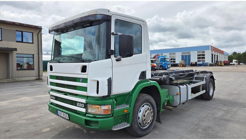 Scania P94 4X2 220 - Truk pembawa sistem kabel: gambar 1 Scania P94 4X2 220 - Truk pembawa sistem kabel: gambar 1