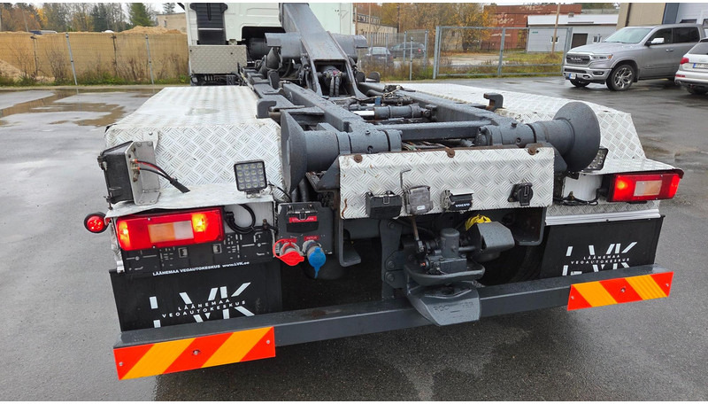 Volvo FH500 6X2 - Hook lift: gambar 5 Volvo FH500 6X2 - Hook lift: gambar 5