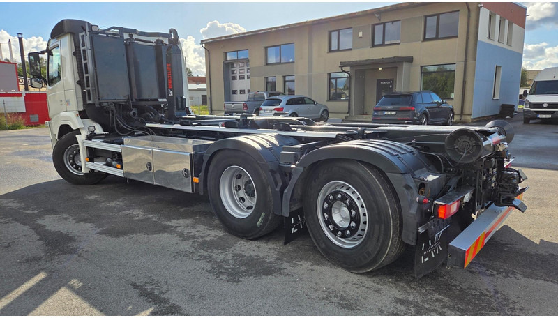 Volvo FM460 6X2*4 - Hook lift: gambar 4 Volvo FM460 6X2*4 - Hook lift: gambar 4