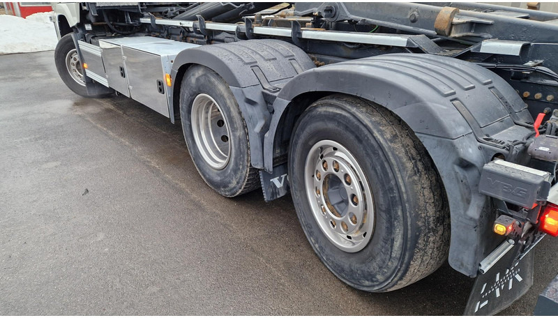 Truk sasis Volvo FM460 6X2*4 chassis: gambar 12