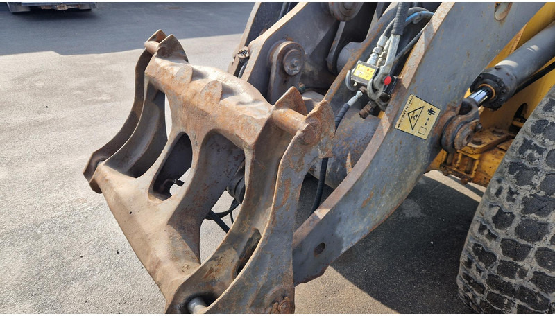 Volvo L90F - Wheel loader: gambar 5 Volvo L90F - Wheel loader: gambar 5