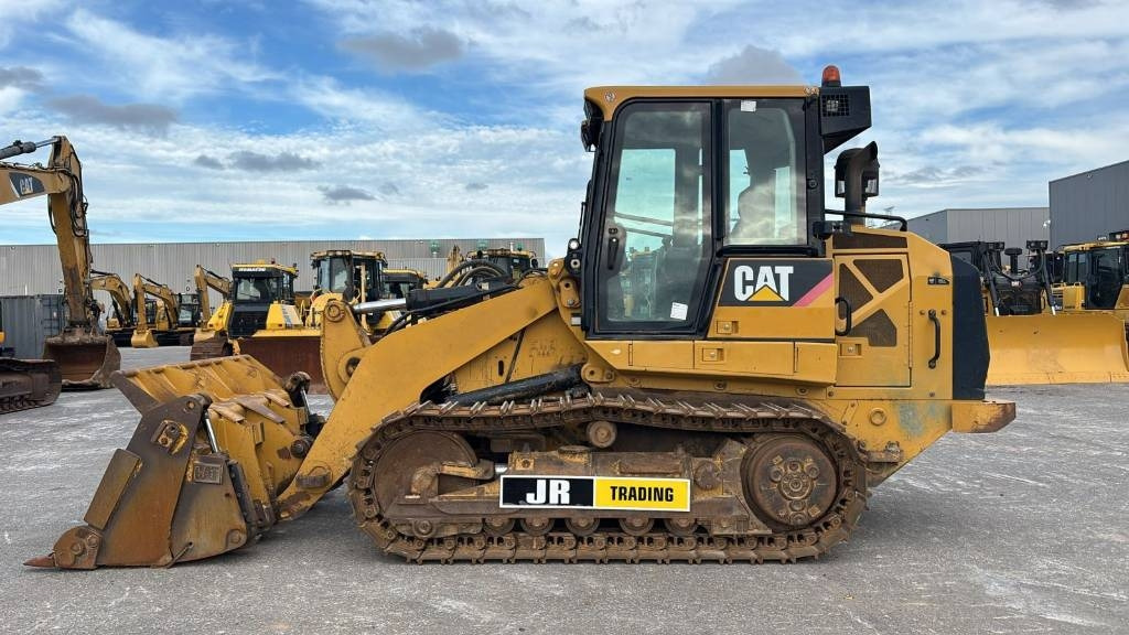 CAT 953 D (Under Preparation) - Crawler loader: gambar 1 CAT 953 D (Under Preparation) - Crawler loader: gambar 1