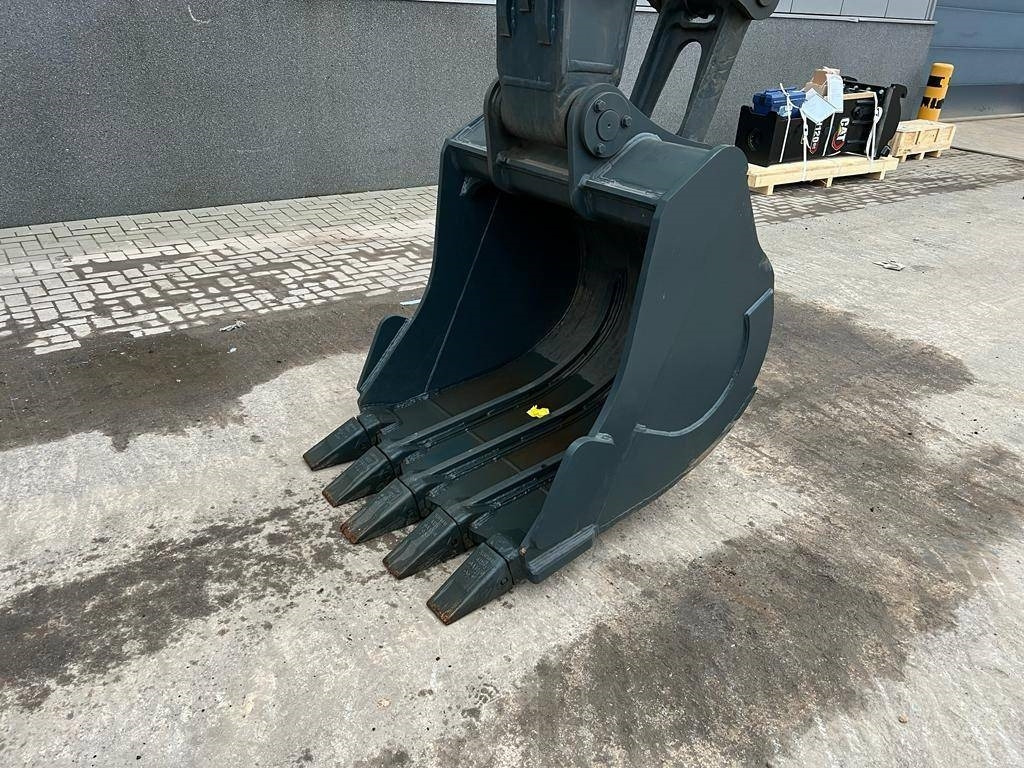 Ekskavator perayap baru Hyundai R 210 (New / Non CE Certified): gambar 16