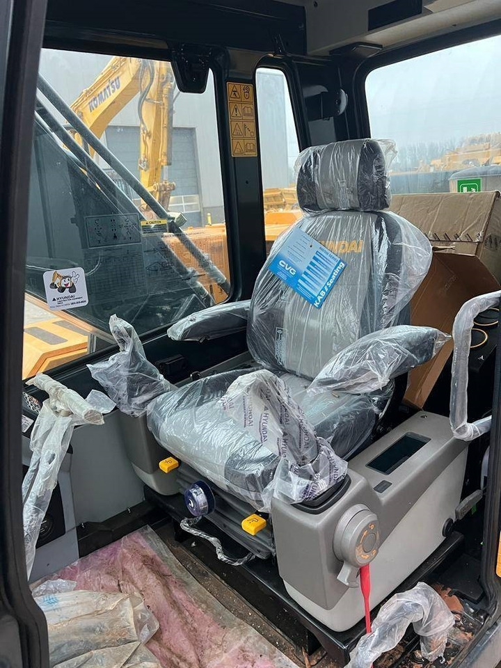 Ekskavator perayap baru Hyundai R 210 (New / Non CE Certified): gambar 11