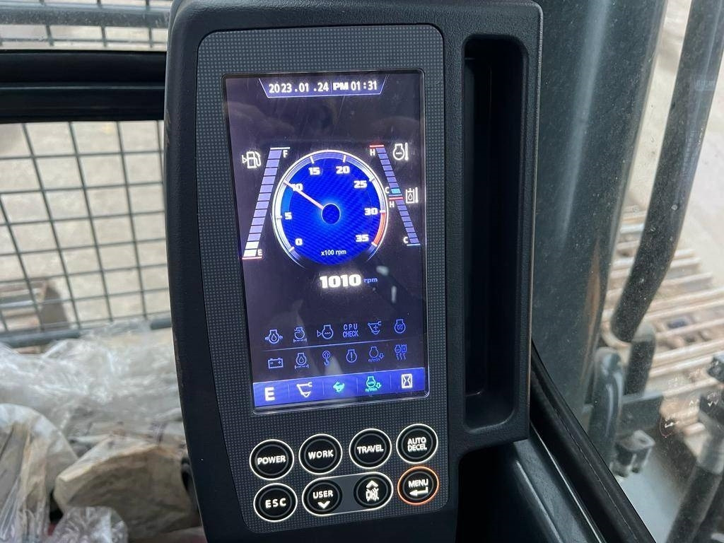 Ekskavator perayap baru Hyundai R 210 (New / Non CE Certified): gambar 9