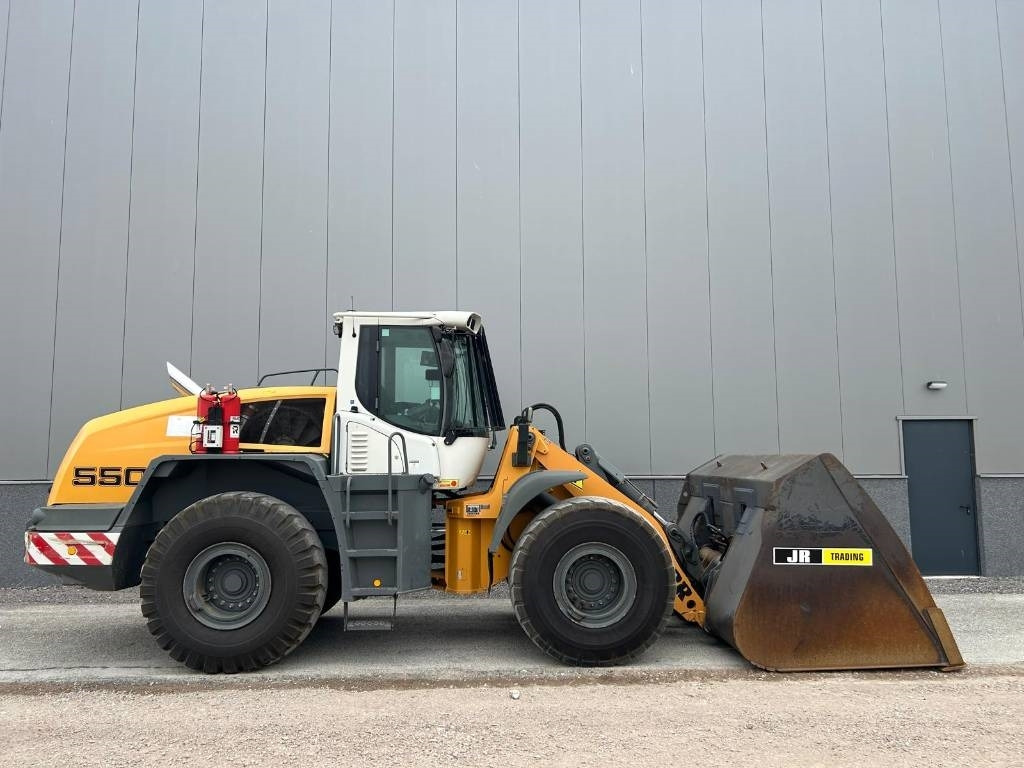 Liebherr L 550 (Comes with High-tip - Mit Hochkipper) - Wheel loader: gambar 5 Liebherr L 550 (Comes with High-tip - Mit Hochkipper) - Wheel loader: gambar 5