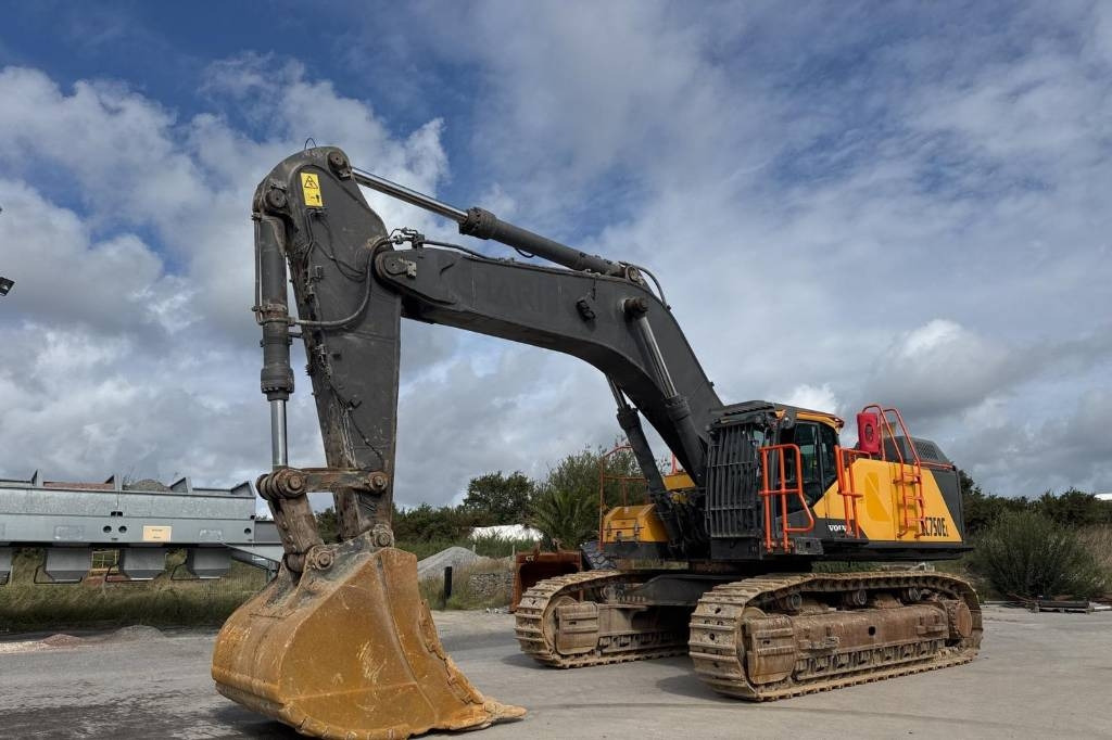 Volvo EC 750 EL (On Transport) - Ekskavator perayap: gambar 1 Volvo EC 750 EL (On Transport) - Ekskavator perayap: gambar 1