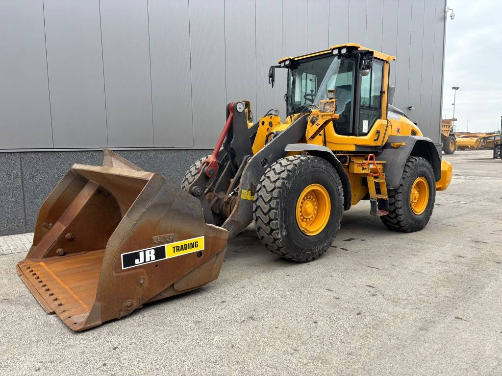 Volvo L 90 H (High tip + New tires)  - Wheel loader: gambar 1 Volvo L 90 H (High tip + New tires)  - Wheel loader: gambar 1