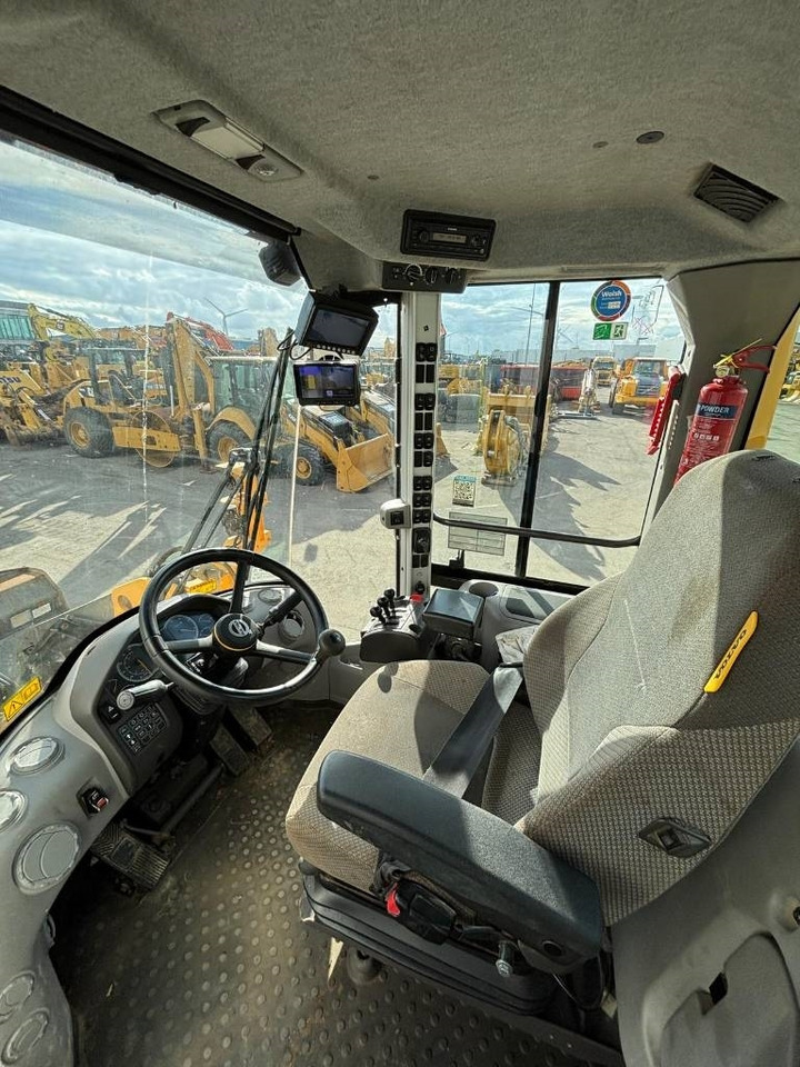 Volvo L 90 H (Under Preparation) - Wheel loader: gambar 5 Volvo L 90 H (Under Preparation) - Wheel loader: gambar 5