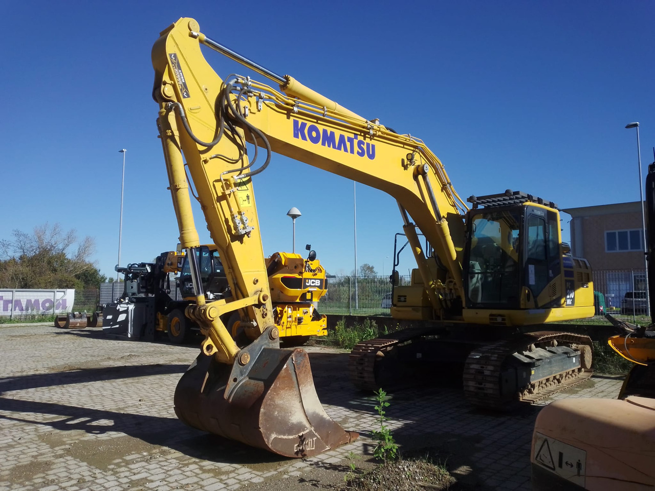 KOMATSU PC210 NLC-11 - Ekskavator: gambar 2 KOMATSU PC210 NLC-11 - Ekskavator: gambar 2