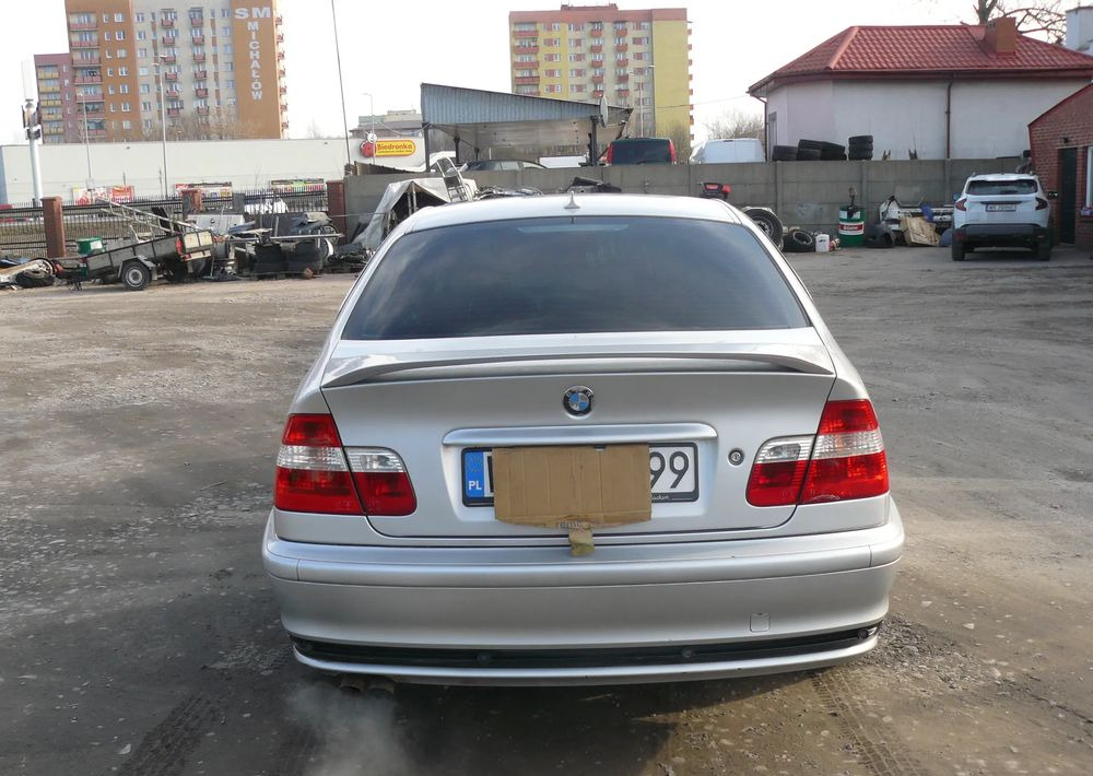 BMW Seria 3 320i - Mobil sedan: gambar 5 BMW Seria 3 320i - Mobil sedan: gambar 5