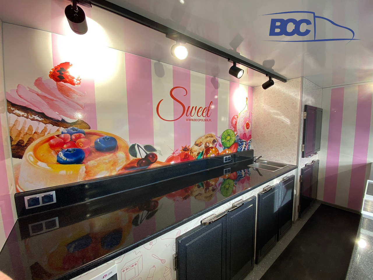BCC POLSKA - FOOD TRUCK - MOBILNA LODZIARNIA, PEUGEOT BOXER - Truk penjual: gambar 4 BCC POLSKA - FOOD TRUCK - MOBILNA LODZIARNIA, PEUGEOT BOXER - Truk penjual: gambar 4
