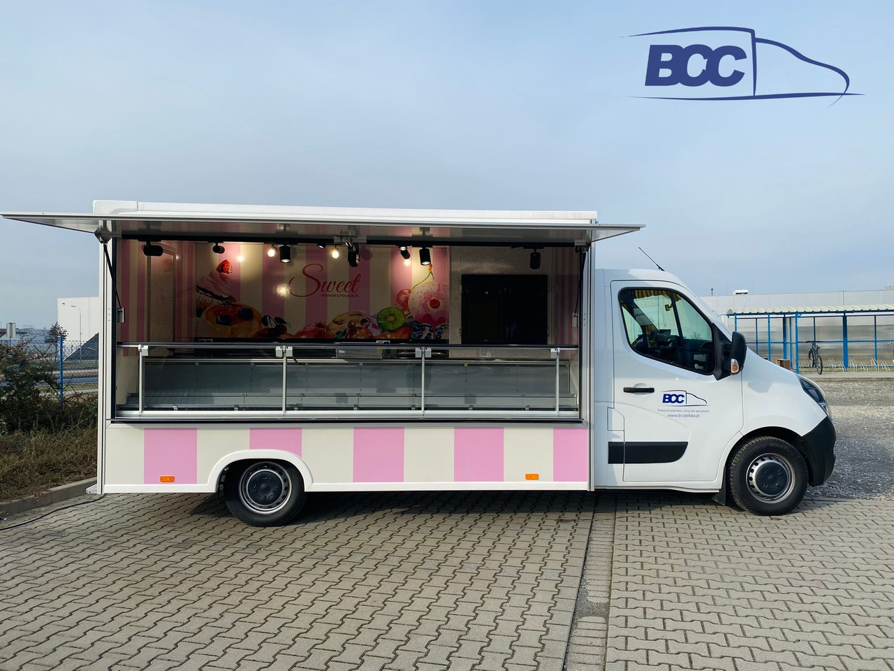BCC POLSKA - FOOD TRUCK - MOBILNA LODZIARNIA, PEUGEOT BOXER - Truk penjual: gambar 1 BCC POLSKA - FOOD TRUCK - MOBILNA LODZIARNIA, PEUGEOT BOXER - Truk penjual: gambar 1