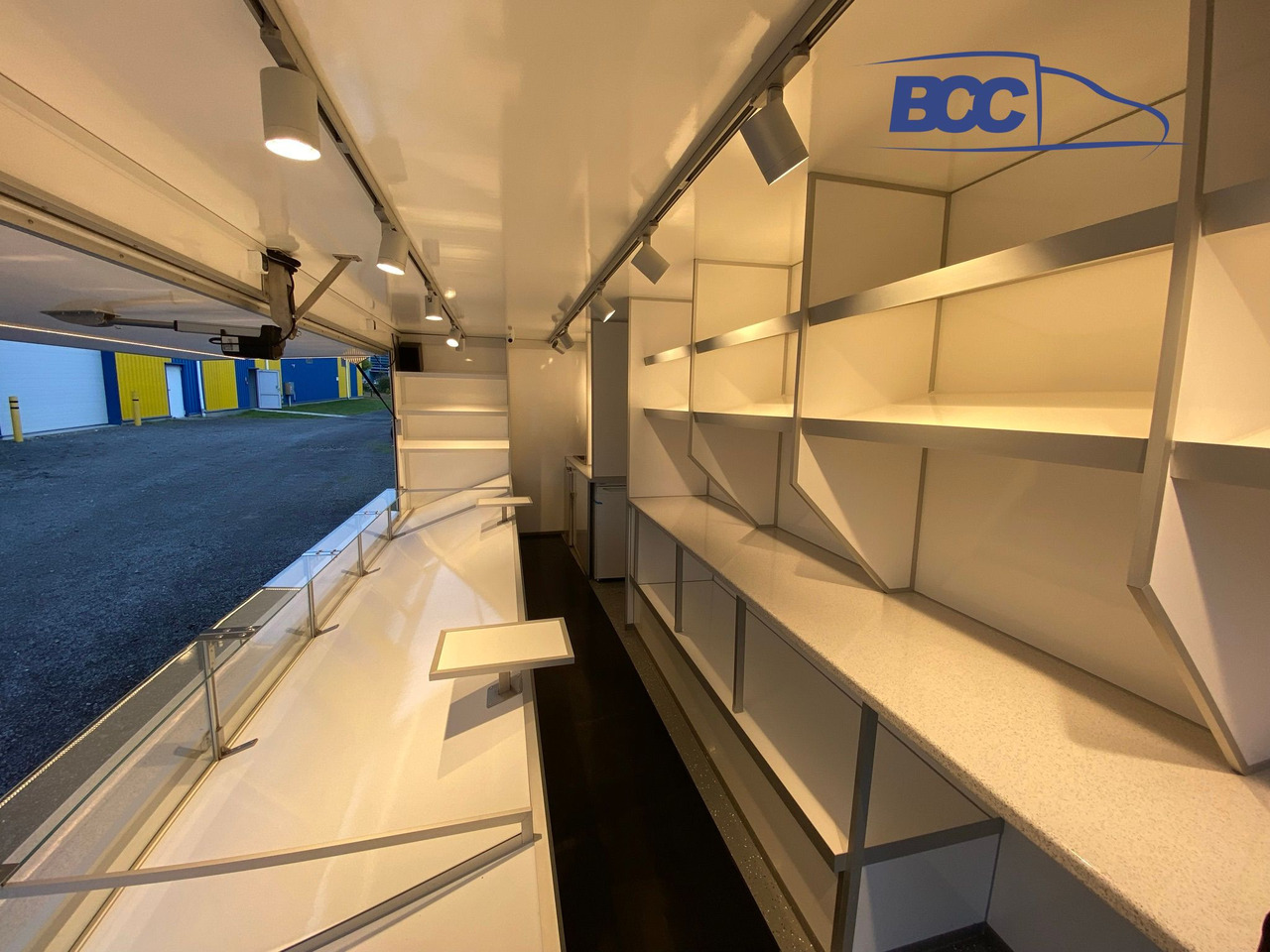 BCC POLSKA - FOOD TRUCK - MOBILNY SKLEP SPOŻYWCZY, AUTO SKLEP SPOŻYWCZY - PEUGEOT BOXER - Truk penjual: gambar 1 BCC POLSKA - FOOD TRUCK - MOBILNY SKLEP SPOŻYWCZY, AUTO SKLEP SPOŻYWCZY - PEUGEOT BOXER - Truk penjual: gambar 1