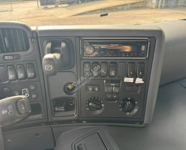 Truk pengangkut mobil Scania P 450: gambar 22